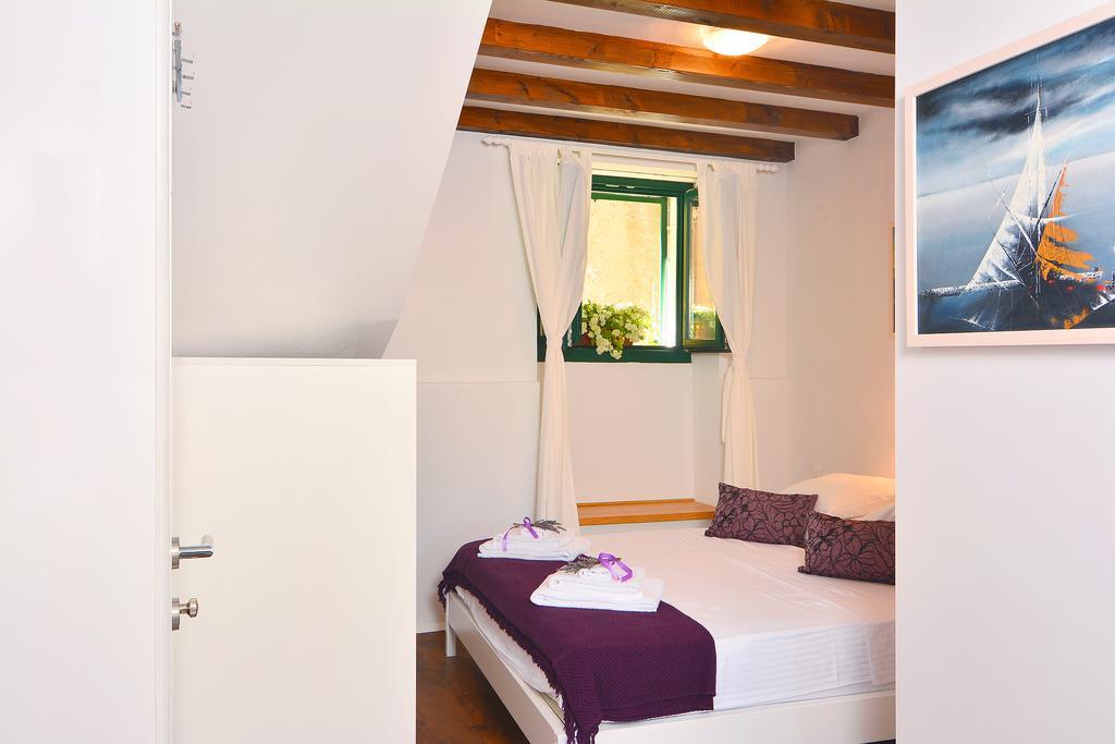 Apartments And Rooms Kampanel Hvar Town Szoba fotó